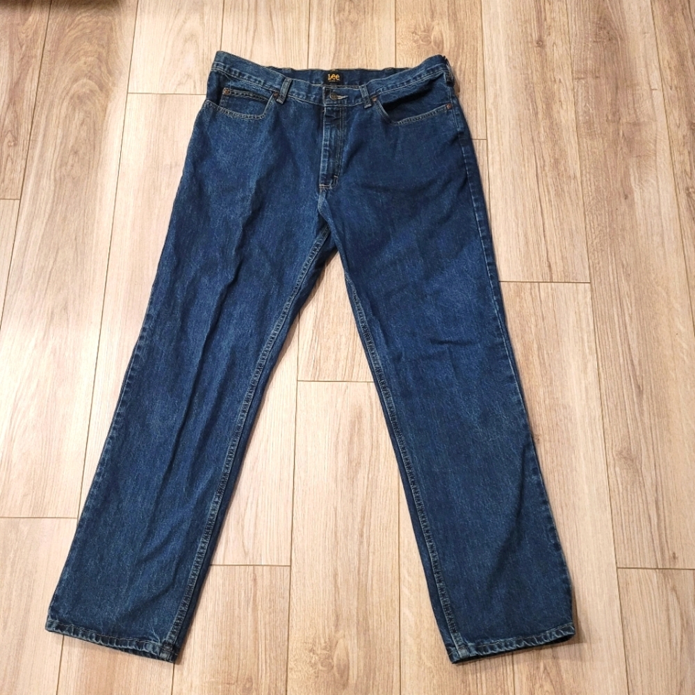 Lee Straight Leg 100% Cotton Sturdy Blue Jeans Size 38 x 32